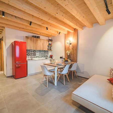 Battisti Hospitality - Si, Viaggiare Apartment คิออกเจีย ภายนอก รูปภาพ