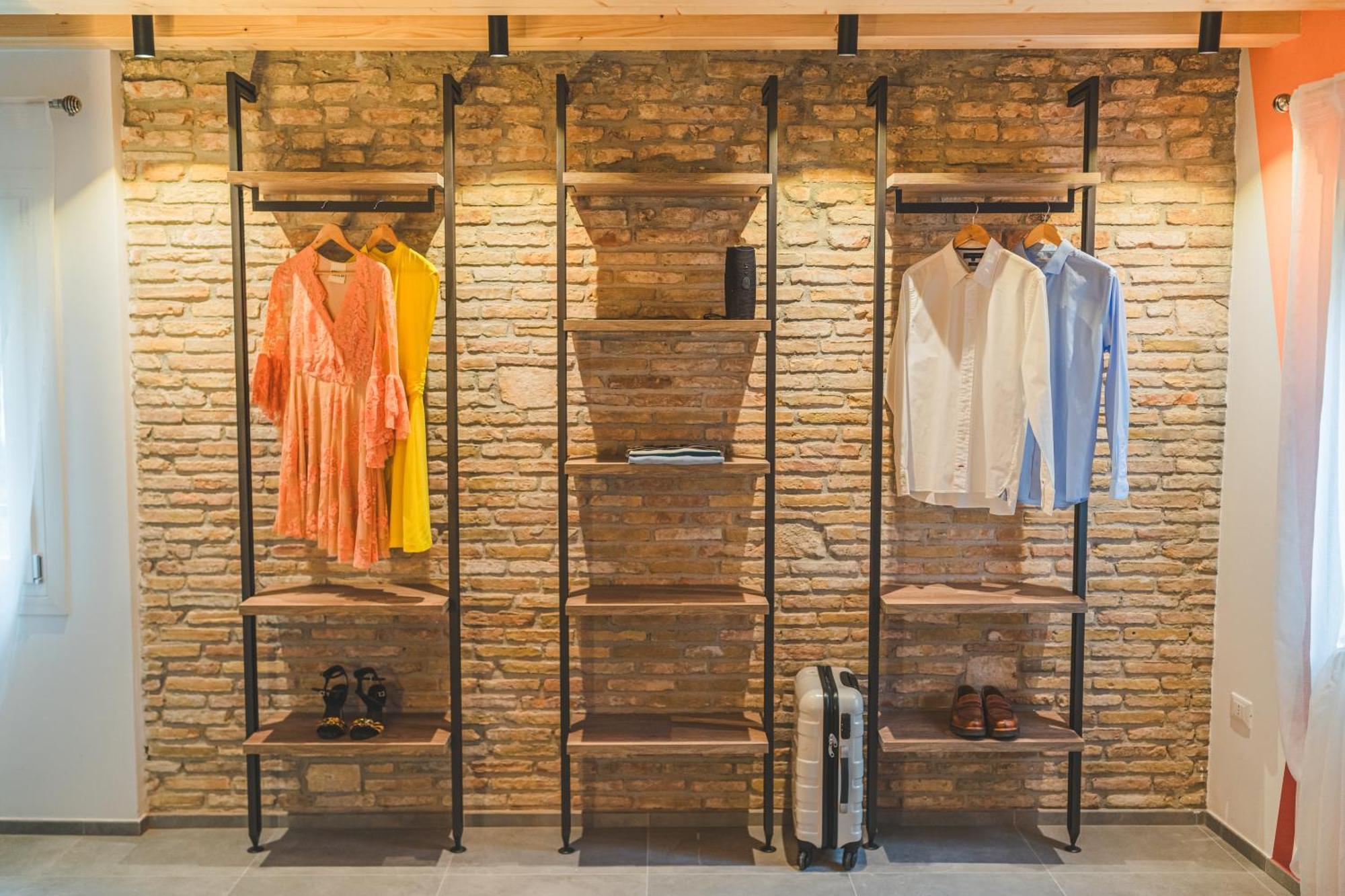 Battisti Hospitality - Si, Viaggiare Apartment คิออกเจีย ภายนอก รูปภาพ