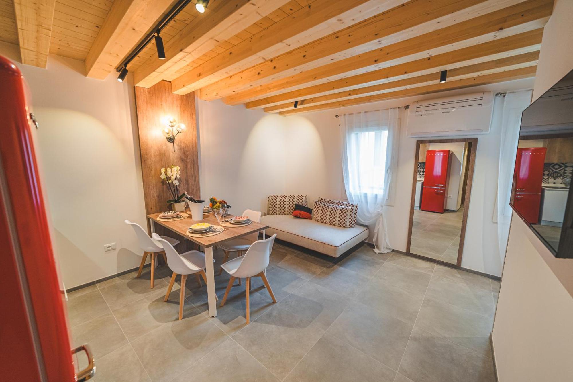Battisti Hospitality - Si, Viaggiare Apartment คิออกเจีย ภายนอก รูปภาพ