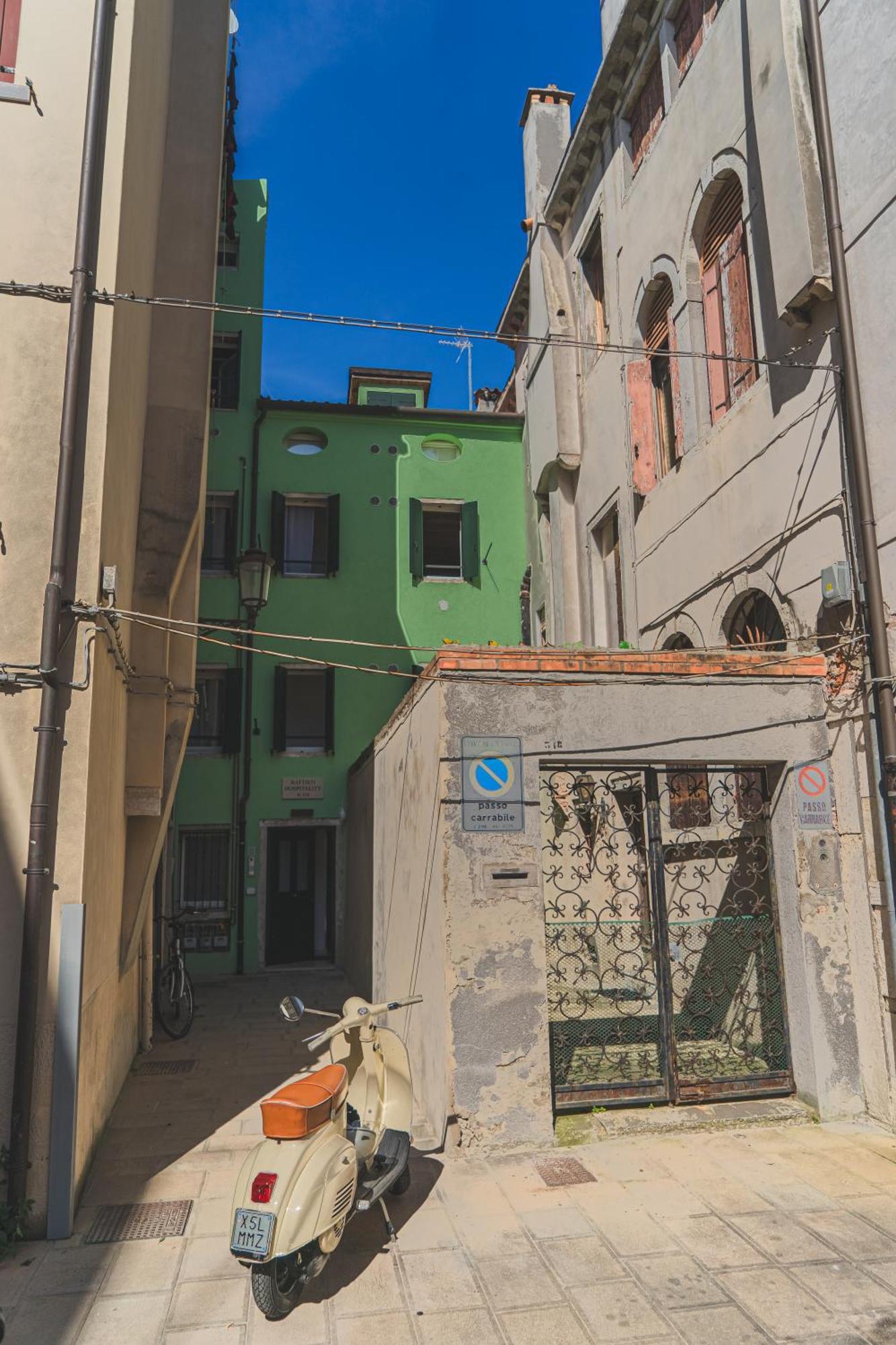 Battisti Hospitality - Si, Viaggiare Apartment คิออกเจีย ภายนอก รูปภาพ